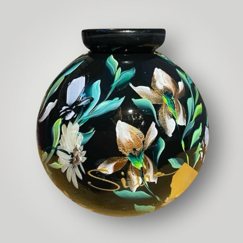 klein huisje | Zwart met witte bloemen |