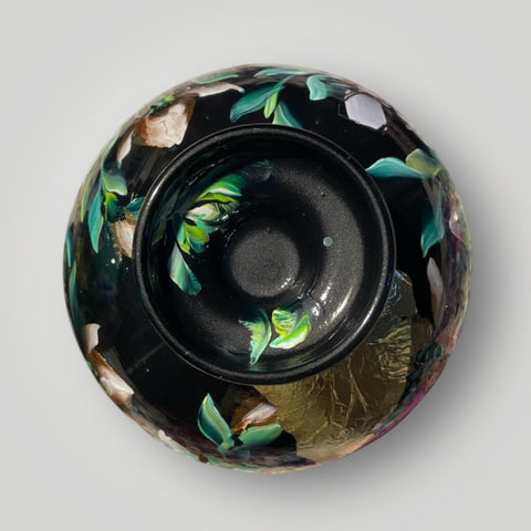 klein huisje | Zwart met witte bloemen |