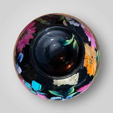 klein huisje | Zwart met bloemen |