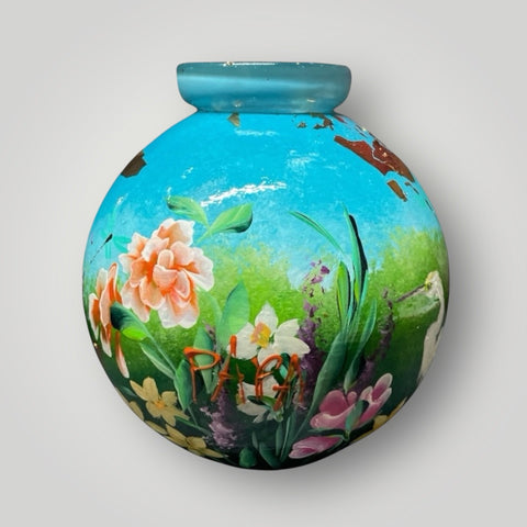 klein huisje | Weiland met bloemen en koe |
