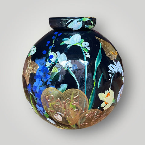 klein huisje | Zwart met bloemen en harten |