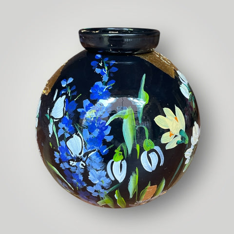 klein huisje | Zwart met bloemen en harten |