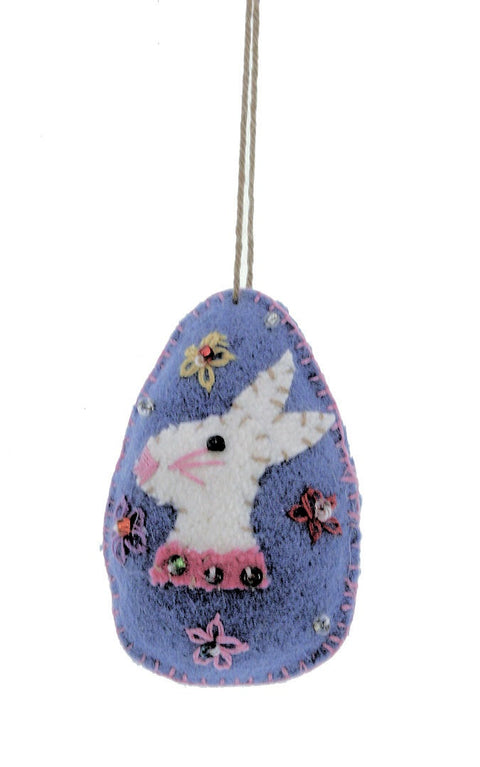 Ei met haas en bloementjes