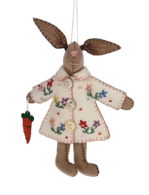 Bruin haasje met worteltje