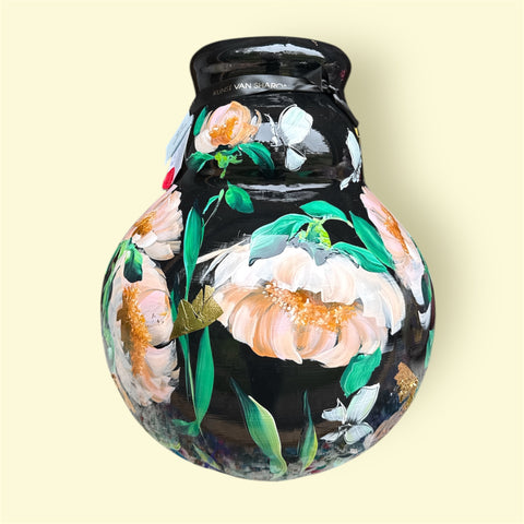 De vaas | Witte bloemen zwart |