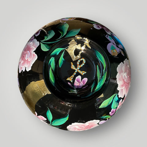 groot huisje |  Zwart bloemen en symbool |